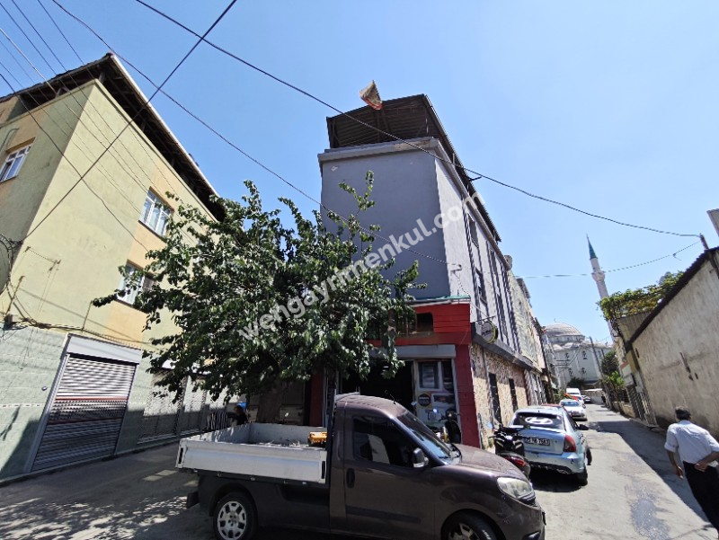 KARABAĞLAR ANA CADDE YAKINI KÖŞE KONUM MUHTEŞEM TİCARİ BİNA