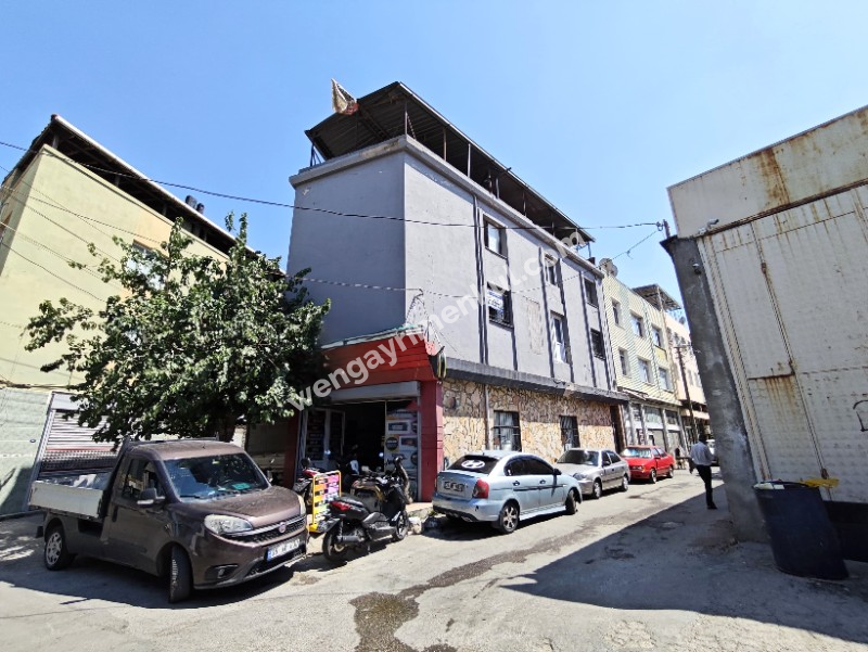 KARABAĞLAR ANA CADDE YAKINI KÖŞE KONUM MUHTEŞEM TİCARİ BİNA