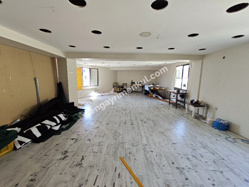 KARABAĞLAR ANA CADDE YAKINI KÖŞE KONUM MUHTEŞEM TİCARİ BİNA