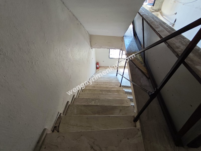 KARABAĞLAR ANA CADDE YAKINI KÖŞE KONUM MUHTEŞEM TİCARİ BİNA