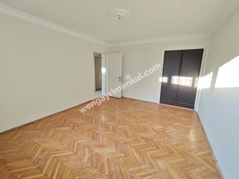 HATAY MERKEZİ LOKASYONDA GENİŞ SALON 3+1 SATILIK DAİRE