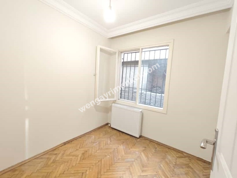 HATAY MERKEZİ LOKASYONDA GENİŞ SALON 3+1 SATILIK DAİRE