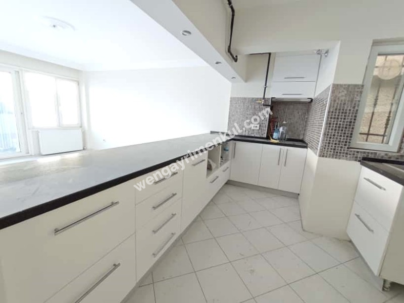 HATAY MERKEZİ LOKASYONDA GENİŞ SALON 3+1 SATILIK DAİRE