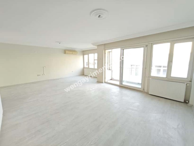 HATAY MERKEZİ LOKASYONDA GENİŞ SALON 3+1 SATILIK DAİRE