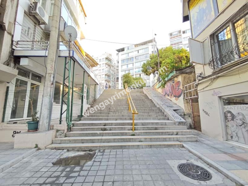 HATAY MERKEZİ LOKASYONDA GENİŞ SALON 3+1 SATILIK DAİRE