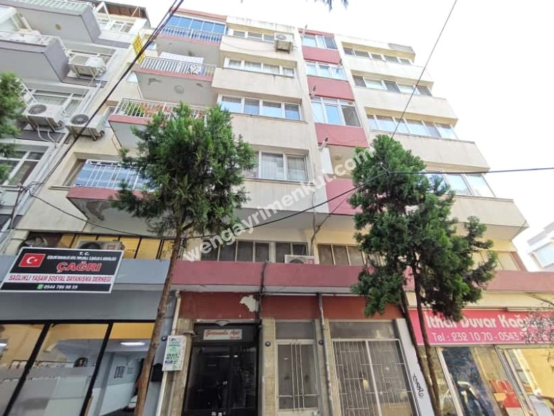 HATAY MERKEZİ LOKASYONDA GENİŞ SALON 3+1 SATILIK DAİRE