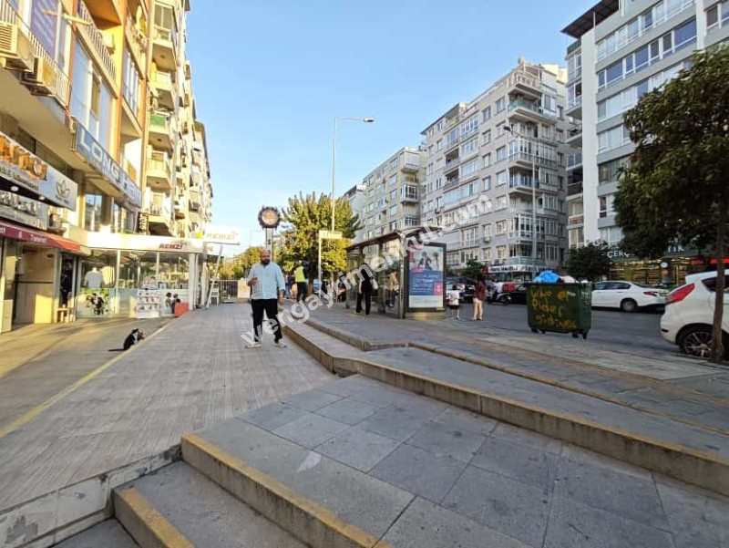 HATAY MERKEZİ LOKASYONDA GENİŞ SALON 3+1 SATILIK DAİRE