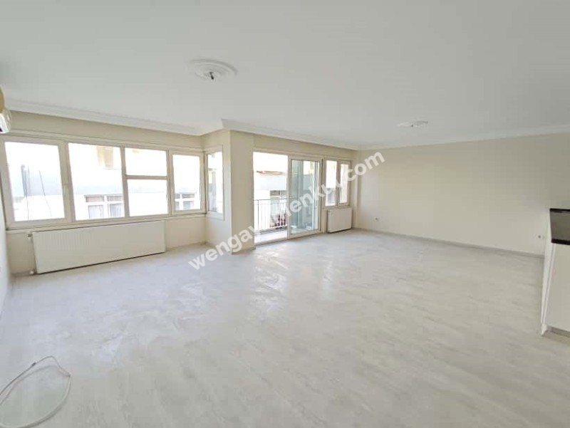 HATAY MERKEZİ LOKASYONDA GENİŞ SALON 3+1 SATILIK DAİRE