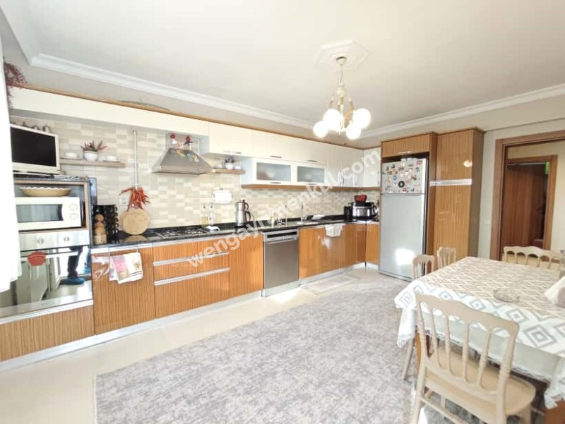 UĞURMUMCU SİTE İÇİNDE EOLA PARK ‘TA 4+1 FERAH LUX DAİRE