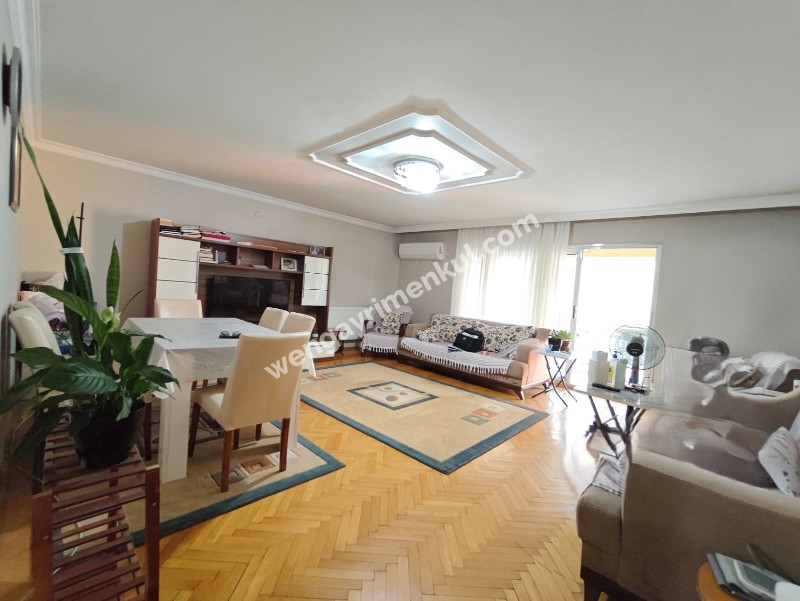 KARŞIYAKA’NIN MERKEZİ BAHÇELİEVLER’DE GENİŞ 3+1 DAİRE 