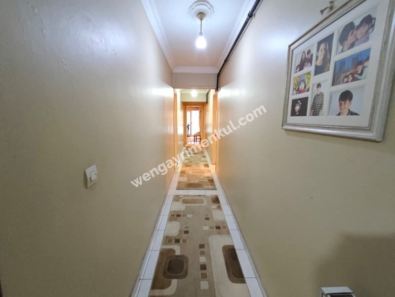 KARŞIYAKA’NIN MERKEZİ BAHÇELİEVLER’DE GENİŞ 3+1 DAİRE 