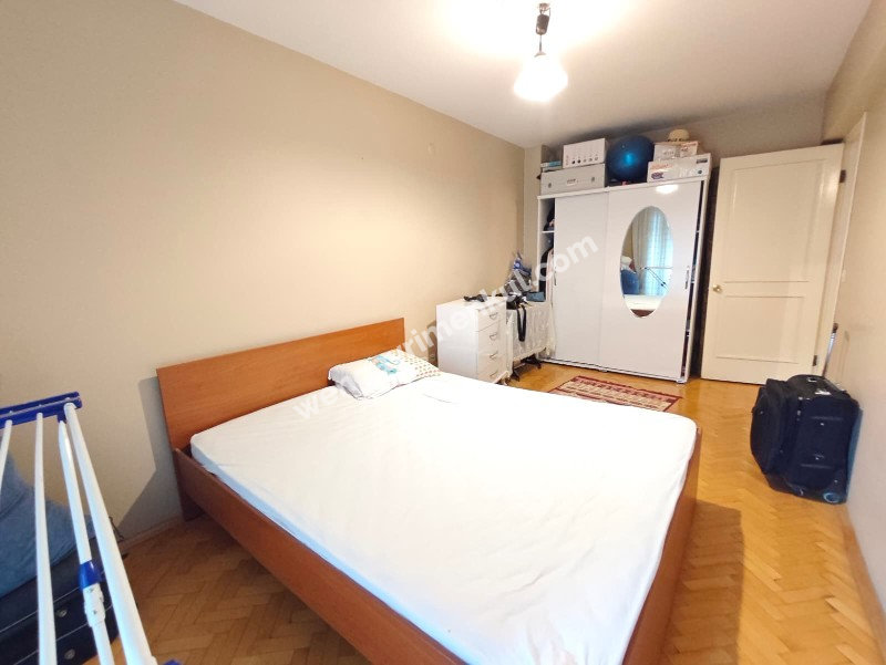 KARŞIYAKA’NIN MERKEZİ BAHÇELİEVLER’DE GENİŞ 3+1 DAİRE 