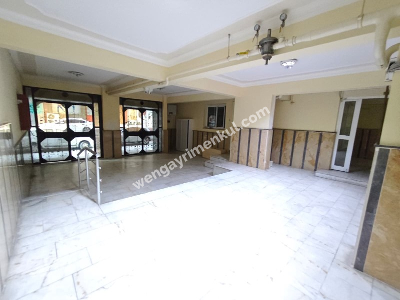 KARŞIYAKA’NIN MERKEZİ BAHÇELİEVLER’DE GENİŞ 3+1 DAİRE 