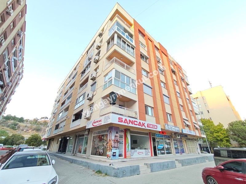 KARŞIYAKA’NIN MERKEZİ BAHÇELİEVLER’DE GENİŞ 3+1 DAİRE 