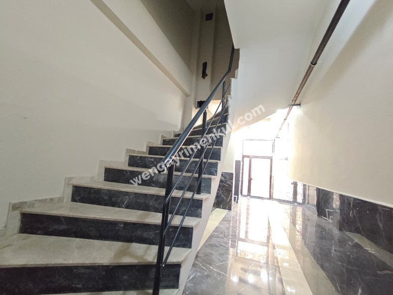 İSMET İNÖNÜ MAHALLESİNDE LUX EŞYALI 2+1 YENİ DAİRE