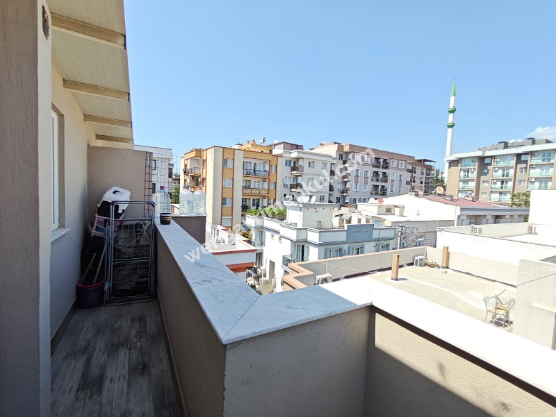 BUCA KADIN DOĞUM HASTANESİ YAKININDA EŞYALI KİRALIK 1+1 DAİRE