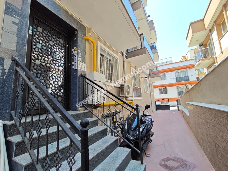 BUCA KADIN DOĞUM HASTANESİ YAKININDA EŞYALI KİRALIK 1+1 DAİRE