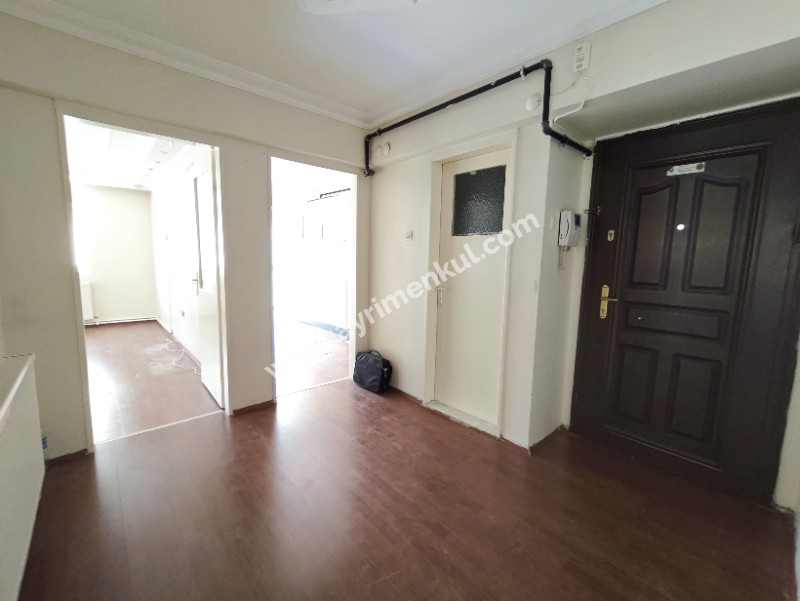 ÇİĞLİ ATATÜRK MAHALLESİNDE TEMİZ 3+1 ARAKAT DAİRE