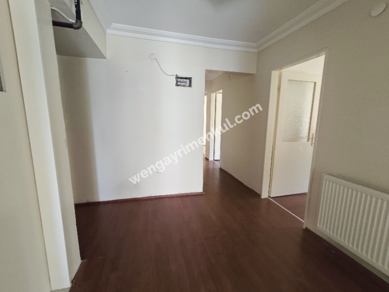 ÇİĞLİ ATATÜRK MAHALLESİNDE TEMİZ 3+1 ARAKAT DAİRE