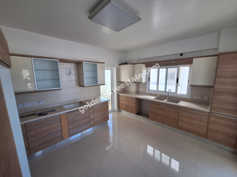 SATLIK 3+1 Yeniboğaziçi /Mağusa