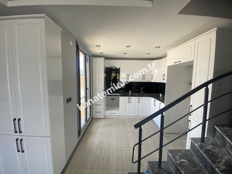 Kanat Emlak'tan Marmara Ereğlisi Dereağzı Mahallesinde 3+1 Satılık Villa