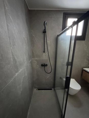 Kıbrıs Girne Edremit Bölgesinde Merit Park Otel'e Yürüyüş Mesafesinde Satılık Lüks 3+1 Villa 