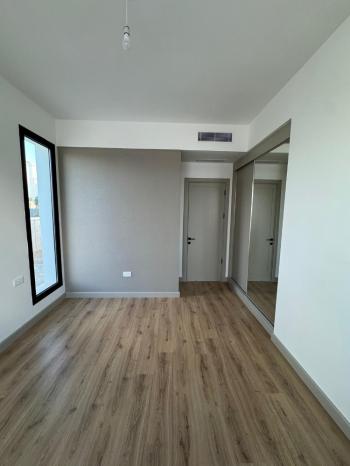 Kıbrıs Girne Edremit Bölgesinde Merit Park Otel'e Yürüyüş Mesafesinde Satılık Lüks 3+1 Villa 