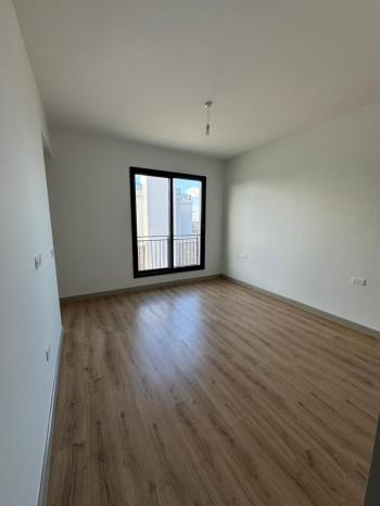 Kıbrıs Girne Edremit Bölgesinde Merit Park Otel'e Yürüyüş Mesafesinde Satılık Lüks 3+1 Villa 