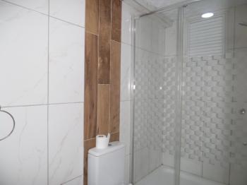 ÇORLUDA RESMİ KURUMLARA YAKIN 2+1 GİRİŞ KAT DAİRE 