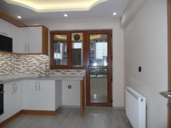 ÇORLUDA RESMİ KURUMLARA YAKIN 2+1 GİRİŞ KAT DAİRE 