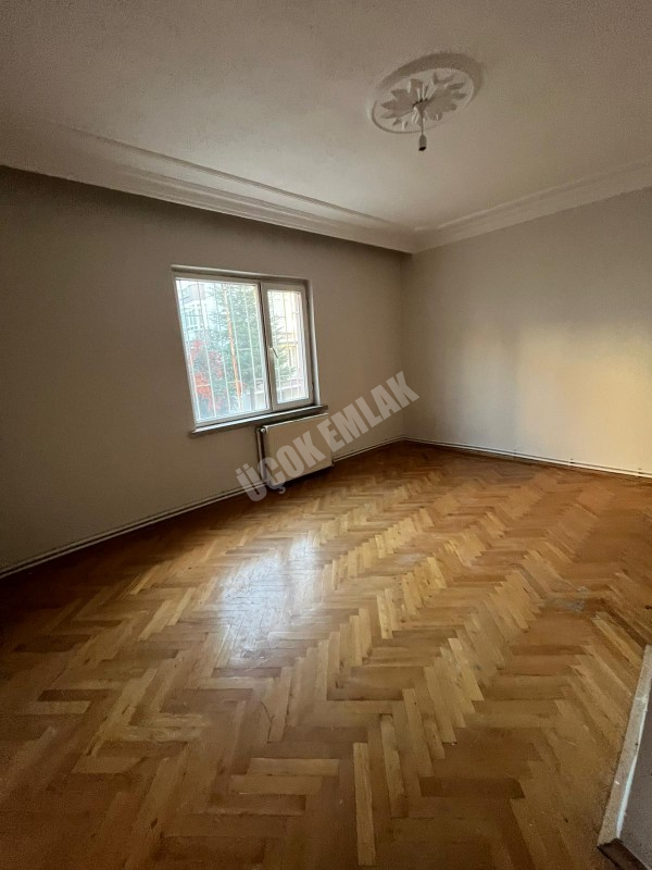 AFYON ÜÇOK EMLAKTAN MAREŞAL F ÇAKMAK MAH KİRALIK 3+1 1 KAT DAİRE