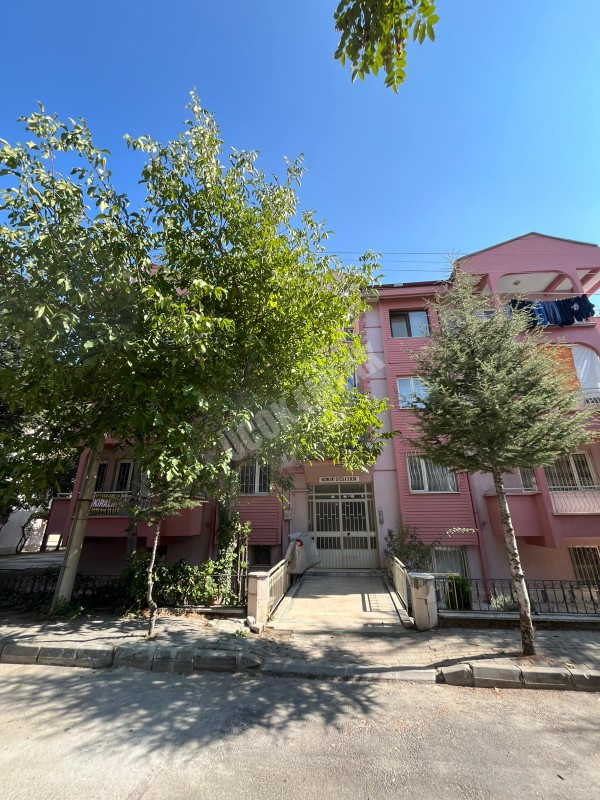 AFYON ÜÇOK EMLAKTAN MAREŞAL F ÇAKMAK MAH KİRALIK 3+1 1 KAT DAİRE
