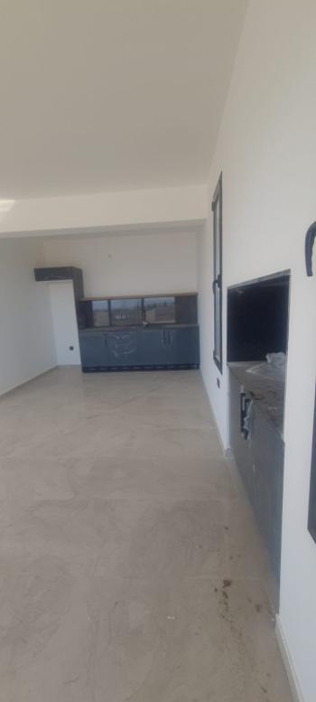 Lefkoşa Gönyeli'de Yeni SATILIK TRİPLEKS 4+1 VİLLA