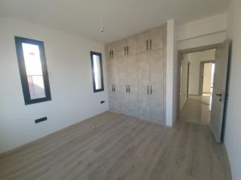 Lefkoşa Gönyeli'de Yeni SATILIK TRİPLEKS 4+1 VİLLA