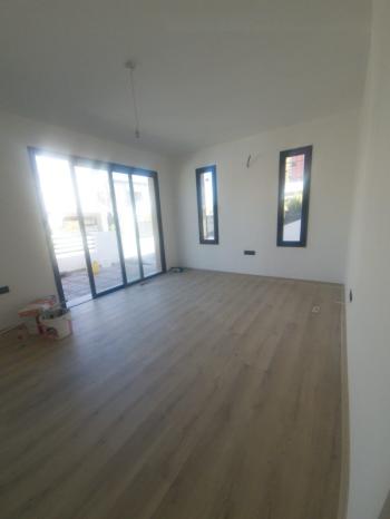 Lefkoşa Gönyeli'de Yeni SATILIK TRİPLEKS 4+1 VİLLA