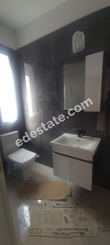 Lefkoşa Gönyeli'de Yeni SATILIK TRİPLEKS 4+1 VİLLA