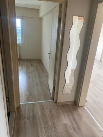 Bornova Mevlana mah. Palmiye sitesi Satılık 1+1 boş daire 