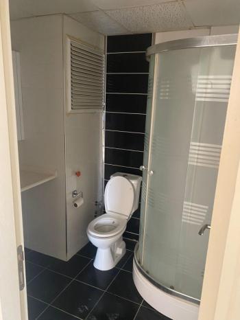 Bornova Mevlana mah. Palmiye sitesi Satılık 1+1 boş daire 