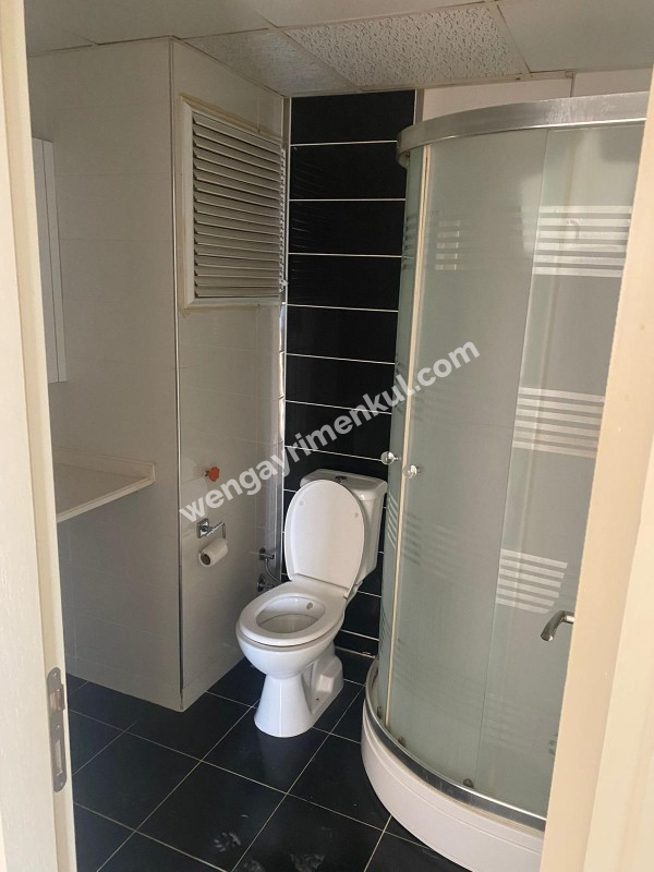 Bornova Mevlana mah. Palmiye sitesi Satılık 1+1 boş daire 