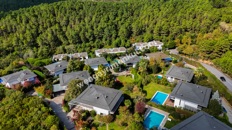 ÇEKMEKÖY MAYA VERA'DA SATILIK TOWNHOUSE VİLLA