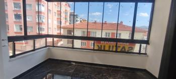 GÜVENAY - ÇORUM BAHÇELİEVLER İSMAİL KAKAÇ OKULU CİVARI SATILIK 3+1 LÜKS DAİRE