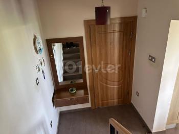 Girne Karaoğlanoğlu’nda Ortak Havuzlu Sitede 3+1, Satılık Dubleks Villa