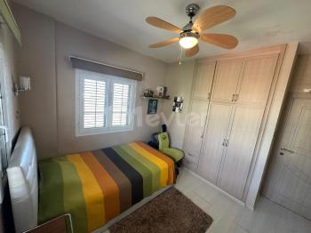 Girne Karaoğlanoğlu’nda Ortak Havuzlu Sitede 3+1, Satılık Dubleks Villa