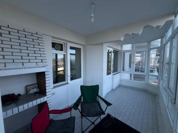 EMLAK HABERCİSİ 'NDEN MUDANYA GÜZELYALI'DA SAHİLE SIFIR , PANORAMİK DENİZ MANZARALI 110 m2 GENİŞ 2+1 DAİRE