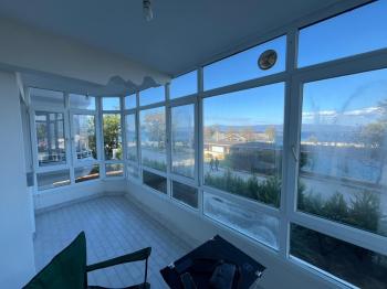 EMLAK HABERCİSİ 'NDEN MUDANYA GÜZELYALI'DA SAHİLE SIFIR , PANORAMİK DENİZ MANZARALI 110 m2 GENİŞ 2+1 DAİRE