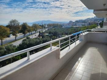 EMLAK HABERCİSİ 'NDEN MUDANYA ÖMERBEY'DE  PANORAMİK DENİZ MANZARALI OTOPARKLI SİTEDE 3+1 GENİŞ ARA KAT DAİRE