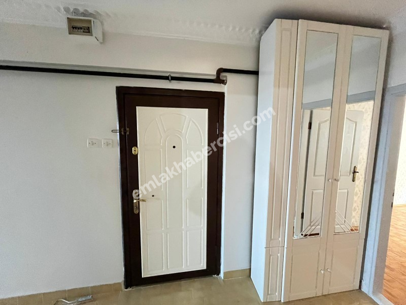 EMLAK HABERCİSİ 'NDEN MUDANYA GÜZELYALI'DA SAHİLE SIFIR , PANORAMİK DENİZ MANZARALI 110 m2 GENİŞ 2+1 DAİRE