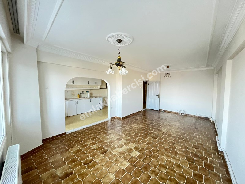 EMLAK HABERCİSİ 'NDEN MUDANYA GÜZELYALI'DA SAHİLE SIFIR , PANORAMİK DENİZ MANZARALI 110 m2 GENİŞ 2+1 DAİRE