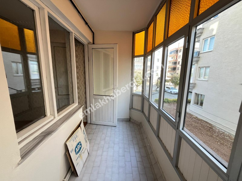 EMLAK HABERCİSİ 'NDEN MUDANYA GÜZELYALI'DA SAHİLE SIFIR , PANORAMİK DENİZ MANZARALI 110 m2 GENİŞ 2+1 DAİRE