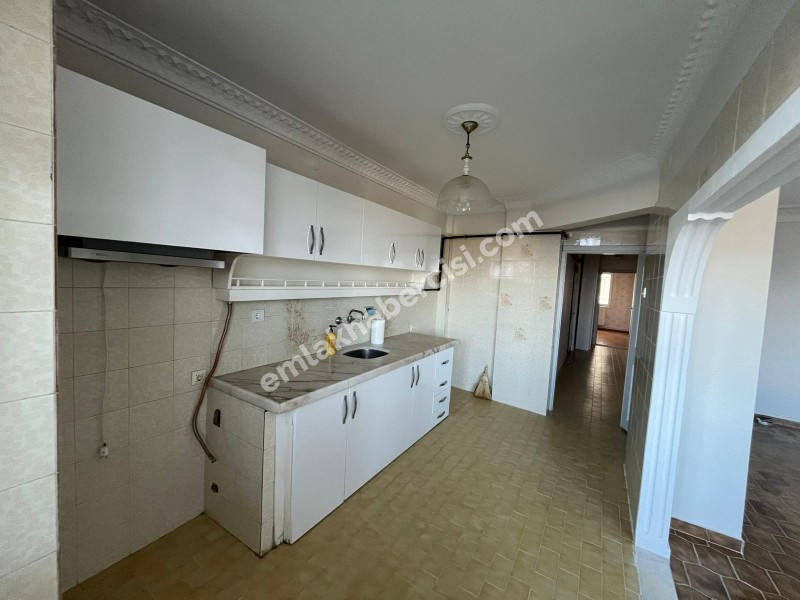 EMLAK HABERCİSİ 'NDEN MUDANYA GÜZELYALI'DA SAHİLE SIFIR , PANORAMİK DENİZ MANZARALI 110 m2 GENİŞ 2+1 DAİRE